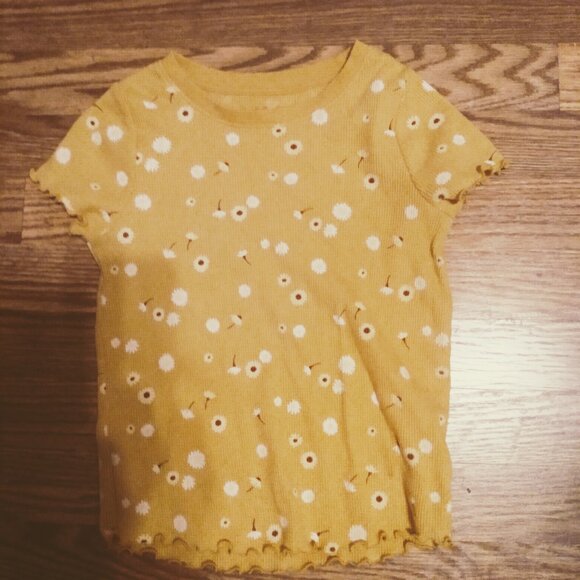 Cat & Jack girl's size 7/8 yellow gold floral shirt - Picture 4 of 6